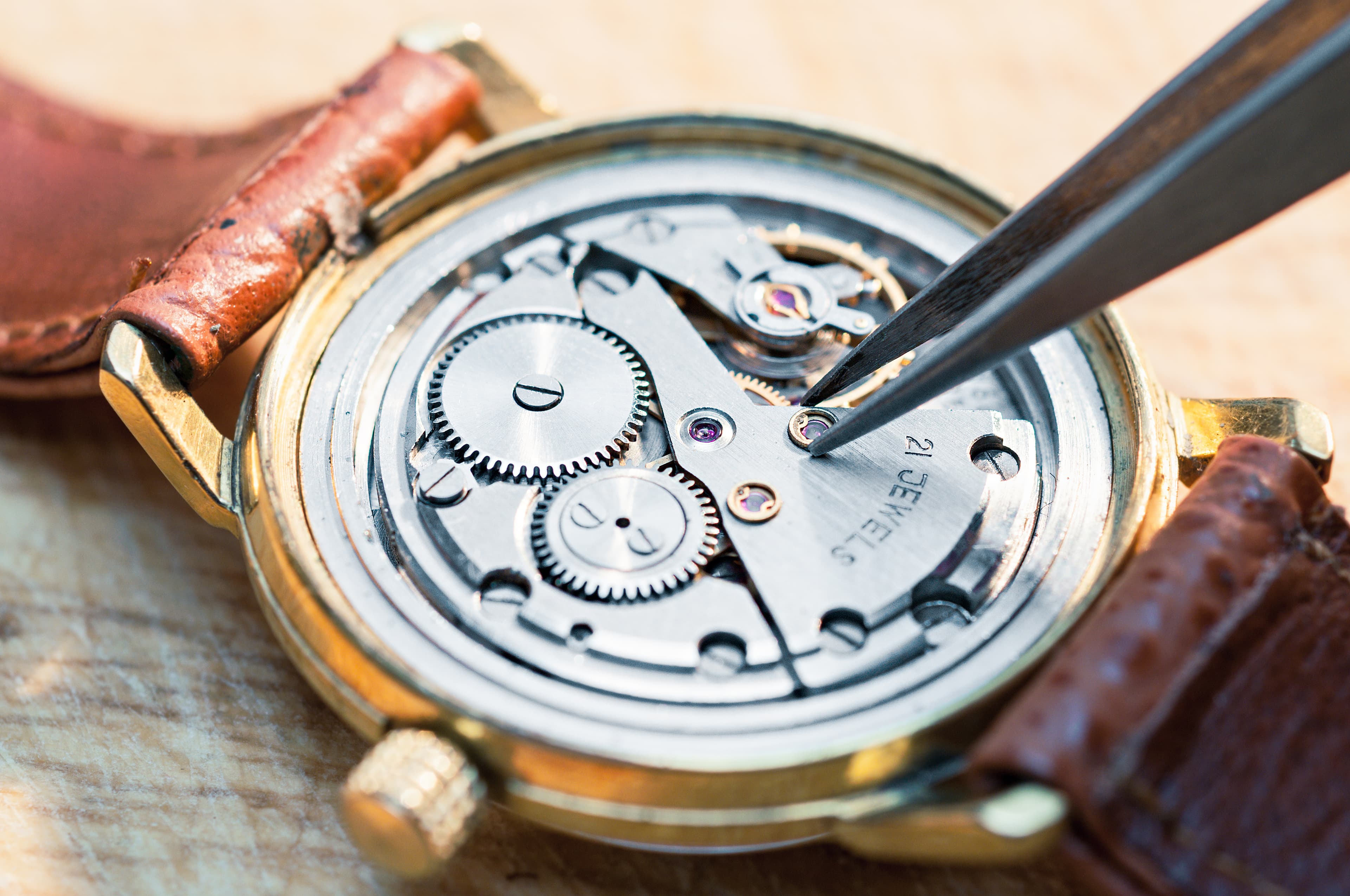 Watch repair service